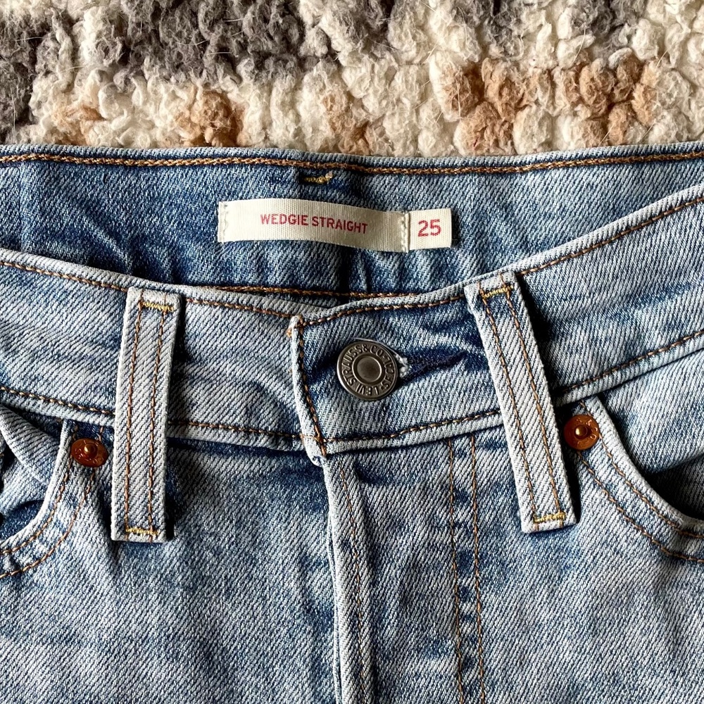 Levi’s Wedgie Straight